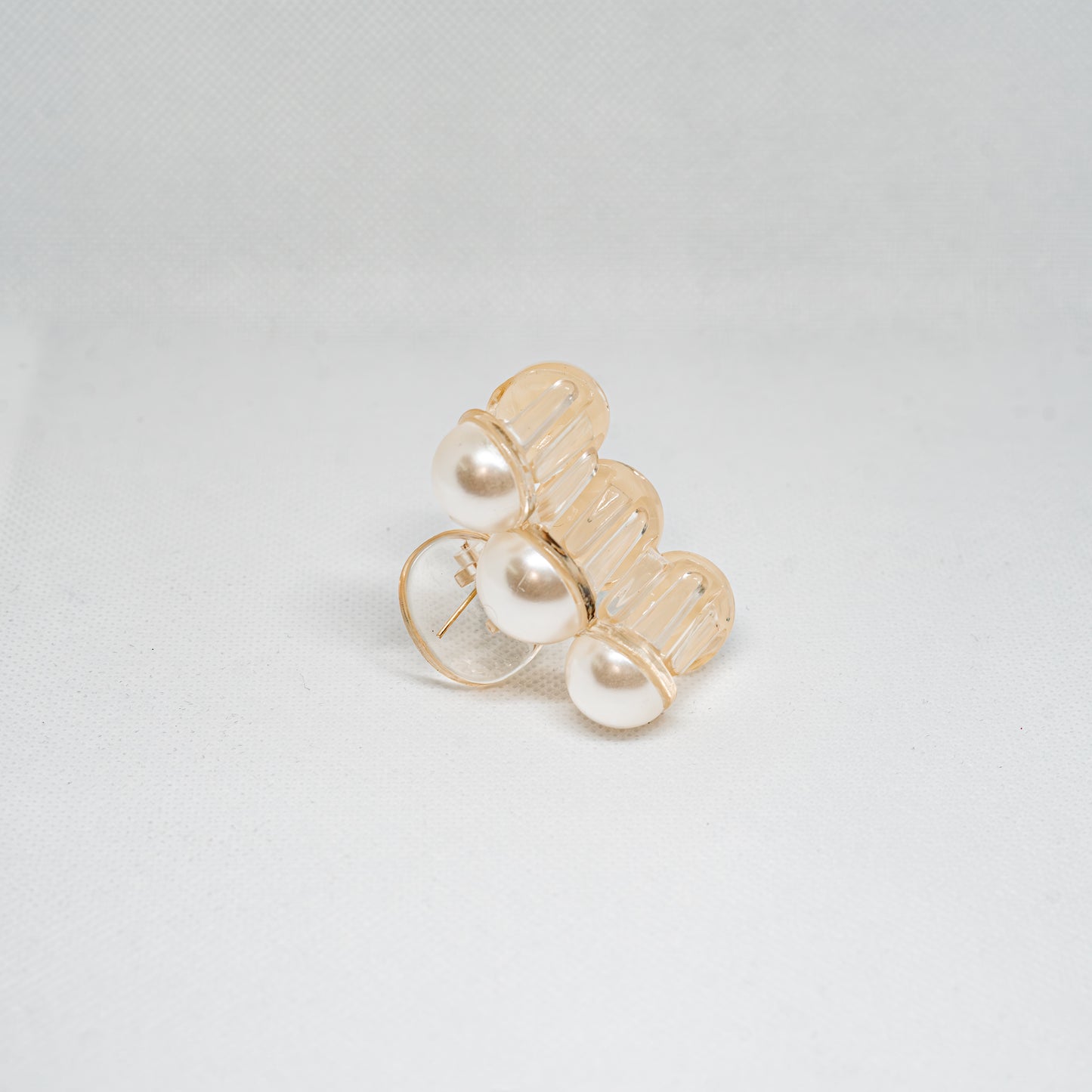 Small Pearl Hair Clip